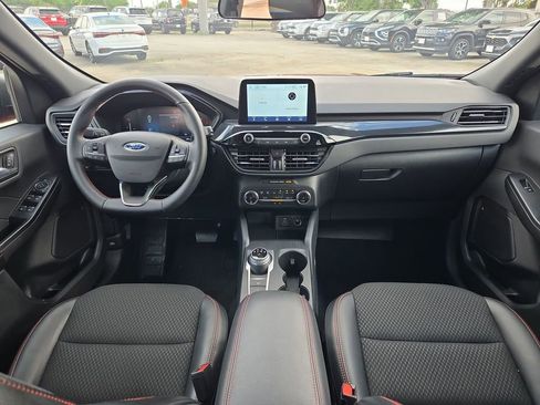 Used 2025 Ford Escape ST-Line AWD/4WD image 25
