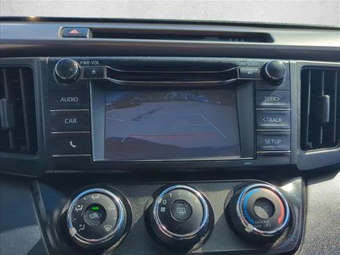 Certified 2018 Toyota RAV4 LE image 21