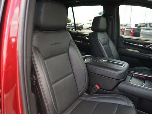 Used 2023 GMC Yukon Denali AWD/4WD image 22