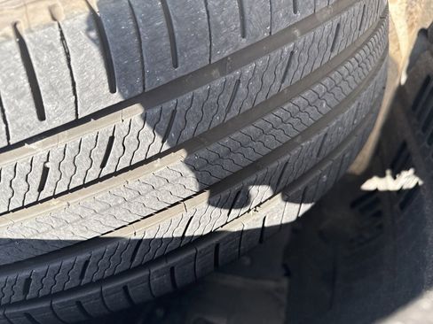 Used 2023 Toyota Highlander XLE image 10