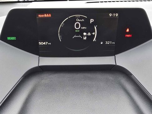 Used 2025 Toyota Prius XLE image 26
