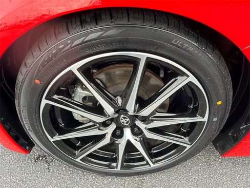 Used 2023 Toyota GR86 image 11