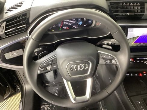 Certified 2025 Audi Q3 2.0T Premium w/ Convenience Package image 29