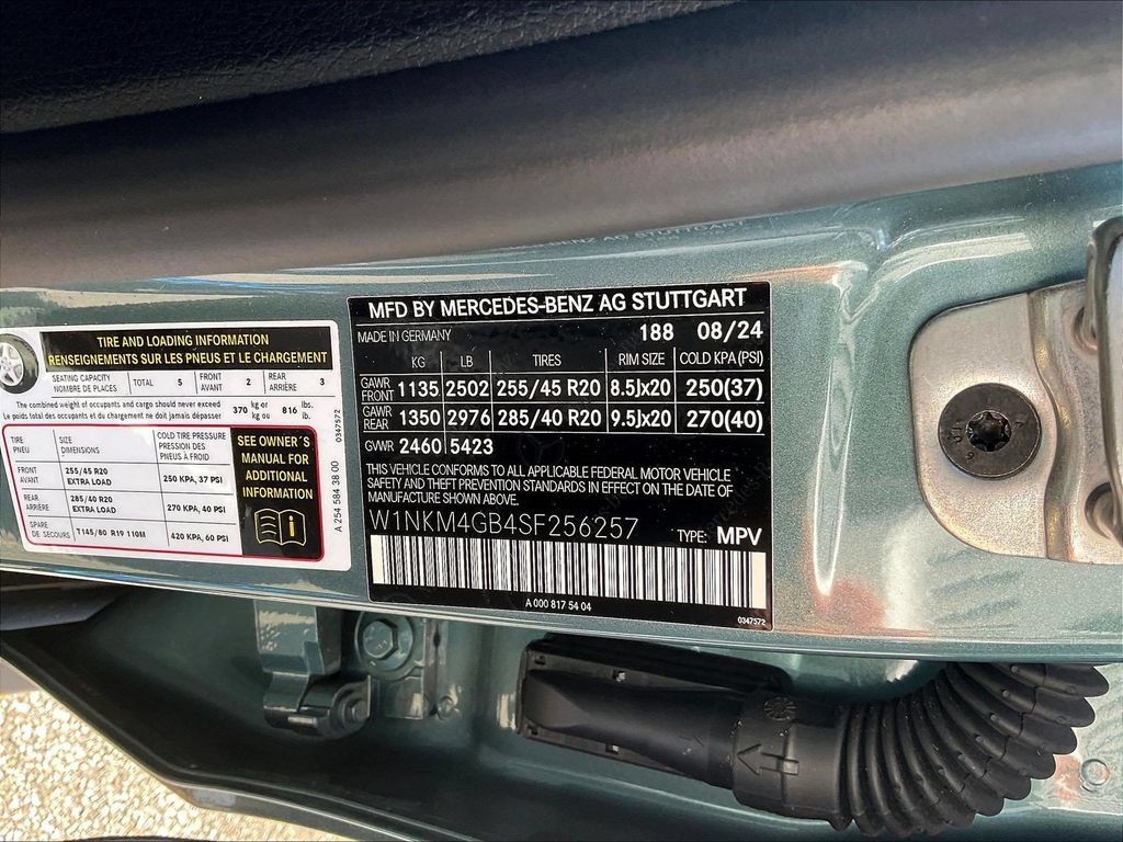 Used 2025 Mercedes-Benz GLC 300 image 6
