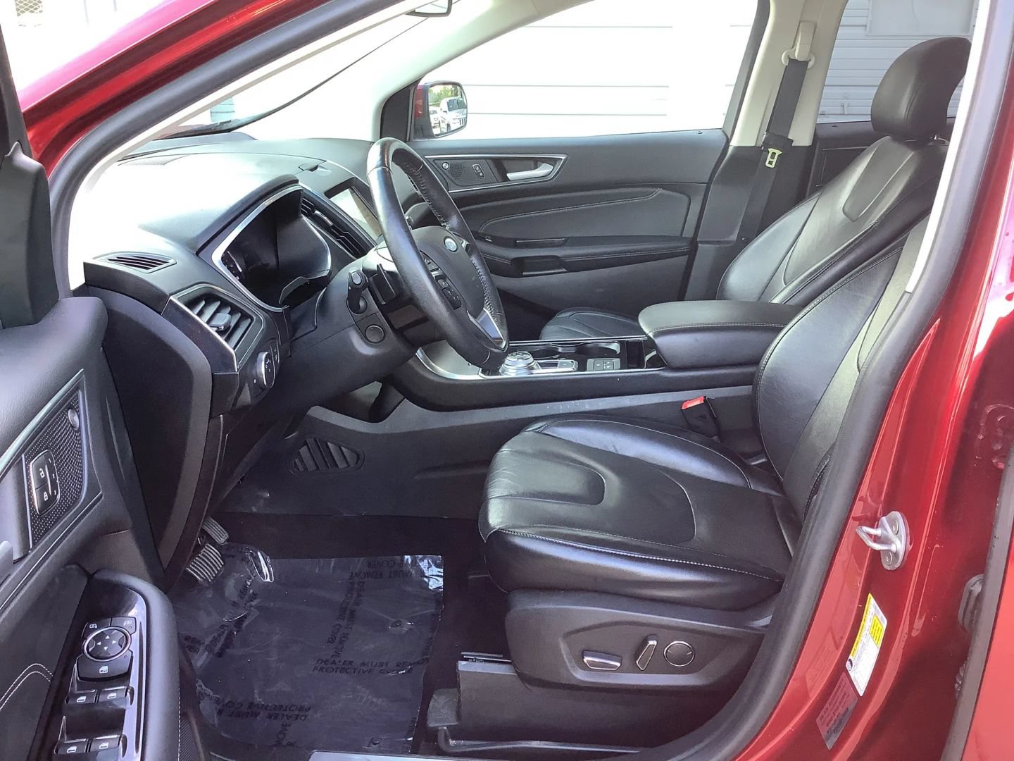 Used 2019 Ford Edge Titanium w/ Equipment Group 301A AWD/4WD image 23