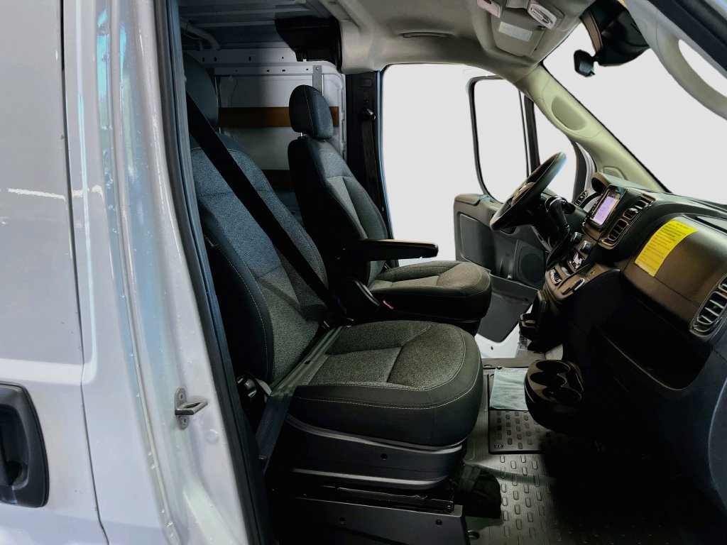 Used 2025 RAM ProMaster 2500 w/ U-Haul Equipment Group FWD image 24