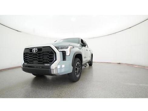New 2025 Toyota Tundra SR5 AWD/4WD image 32
