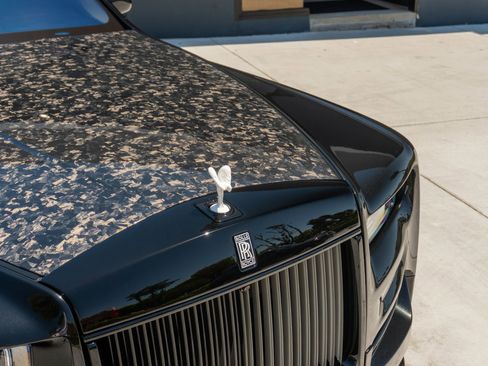 Used 2024 Rolls-Royce Phantom Sedan w/ The Phantom Package RWD image 39