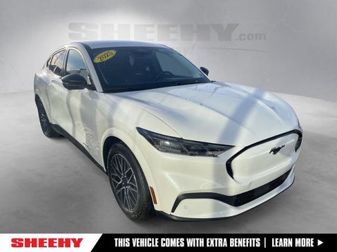 Certified 2025 Ford Mustang Mach-E Premium image 1