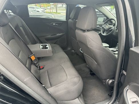 Used 2017 Chevrolet Malibu Hybrid w/ Driver Confidence Package FWD image 9