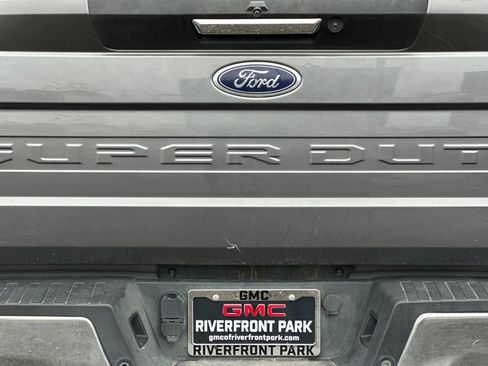 Used 2021 Ford F250 Lariat w/ Chrome Package image 46