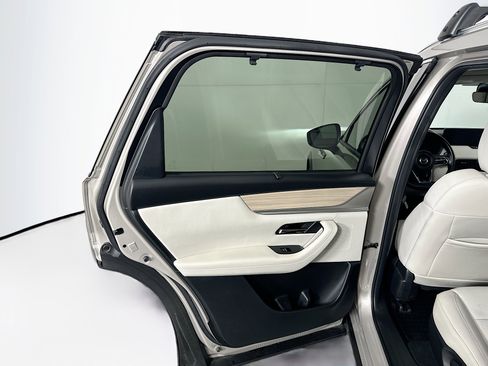 Used 2024 MAZDA CX-90 Plug-In Hybrid w/ Premium Plus image 26