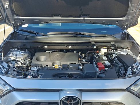 Used 2025 Toyota RAV4 XLE AWD/4WD image 27