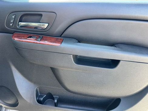 Used 2013 Chevrolet Tahoe LTZ image 7