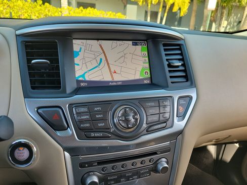 Used 2017 Nissan Pathfinder SL w/ SL Premium Package image 22