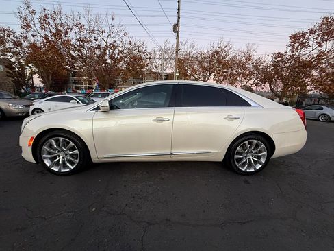 Used 2013 Cadillac XTS Premium image 8
