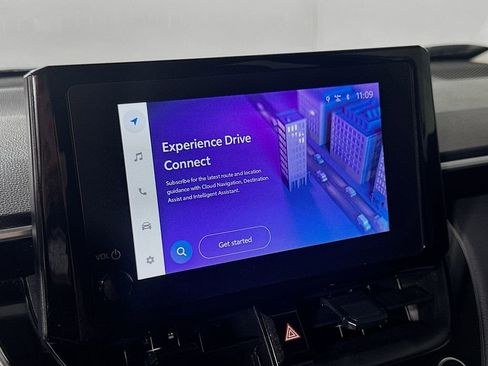 Used 2024 Toyota Corolla Cross LE image 25