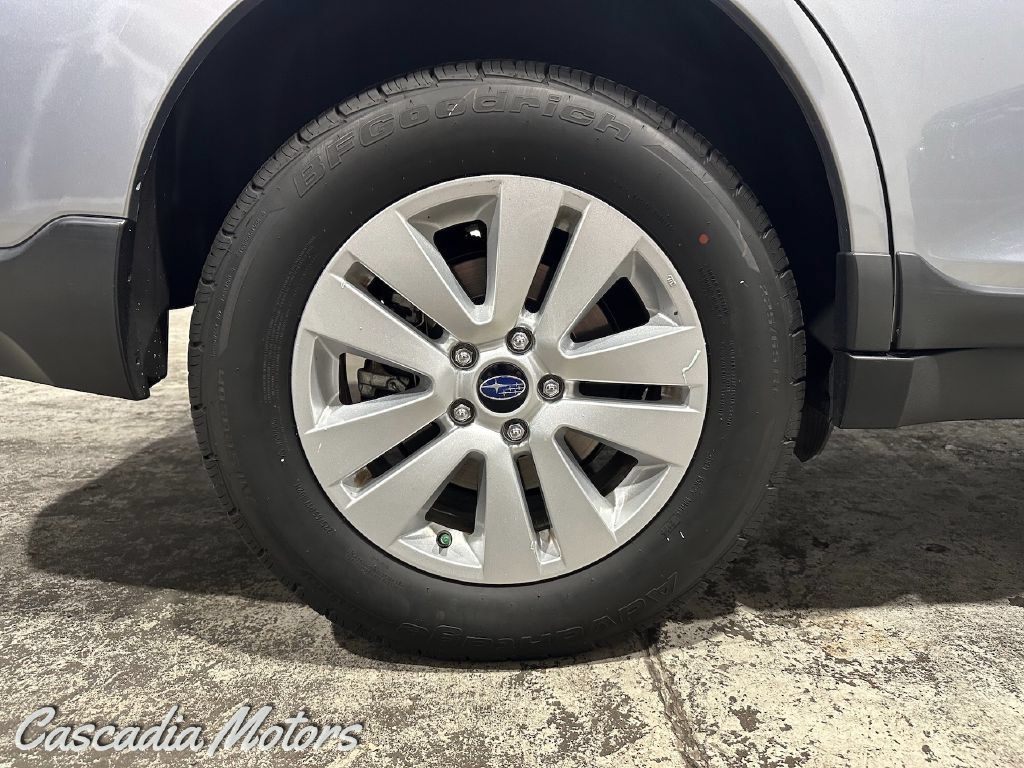 Used 2017 Subaru Outback 2.5i AWD/4WD image 31