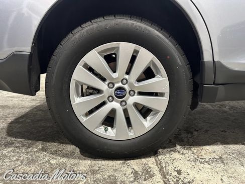 Used 2017 Subaru Outback 2.5i AWD/4WD image 31