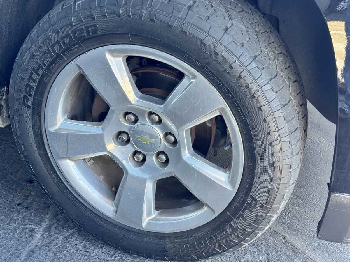 Used 2015 Chevrolet Suburban LT AWD/4WD image 20