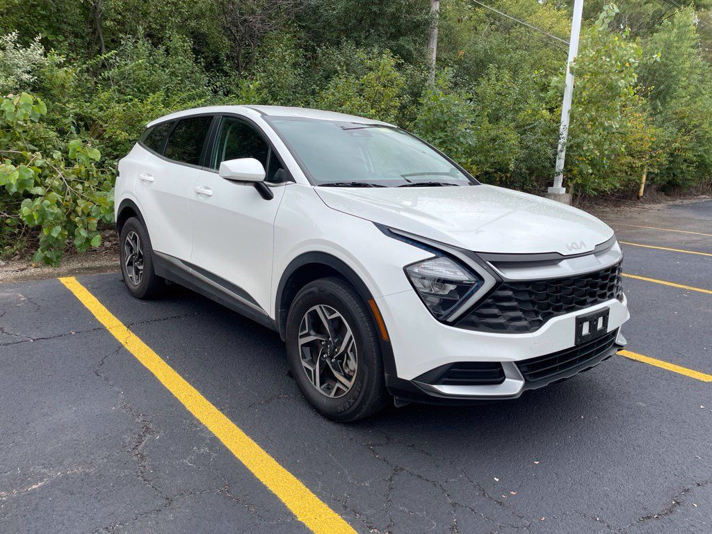Used 2023 Kia Sportage LX AWD/4WD image 1