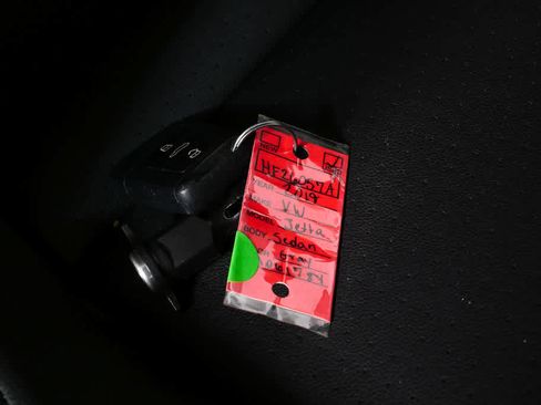 Used 2019 Volkswagen Jetta SE image 36