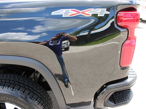 Used 2020 Chevrolet Silverado 2500 Custom w/ Custom Value Package AWD/4WD image 5