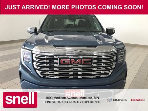 Used 2026 GMC Sierra 1500 Denali w/ Denali Reserve Package AWD/4WD image 8