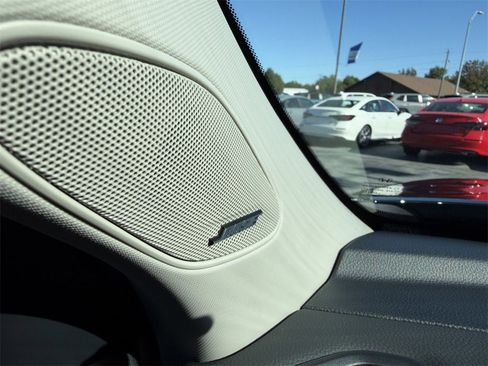 New 2025 Honda Pilot Touring image 42