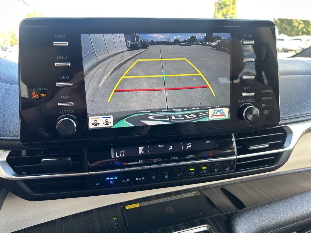 Certified 2022 Toyota Sienna Limited AWD/4WD image 16