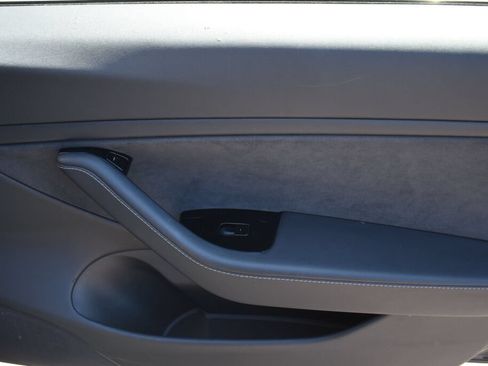 Used 2018 Tesla Model 3 Long Range RWD image 24