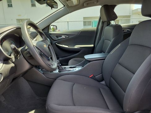 Used 2025 Chevrolet Malibu LT FWD image 14