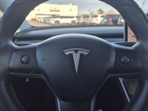 Used 2019 Tesla Model 3 Long Range image 18