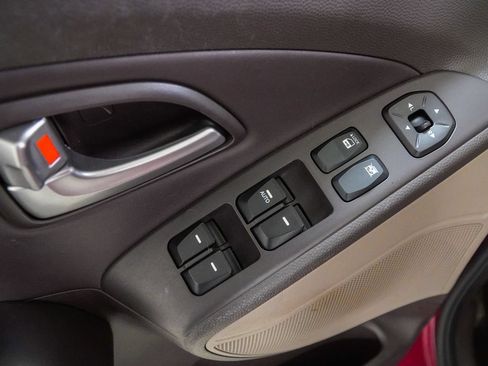 Used 2012 Hyundai Tucson GLS FWD image 17