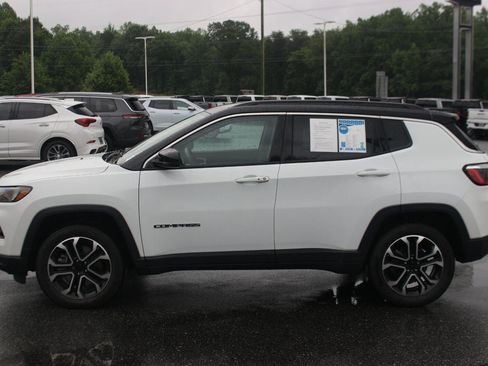 Used 2023 Jeep Compass Limited AWD/4WD image 4