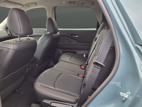 New 2026 Nissan Pathfinder SL w/ Cargo Package AWD/4WD image 19