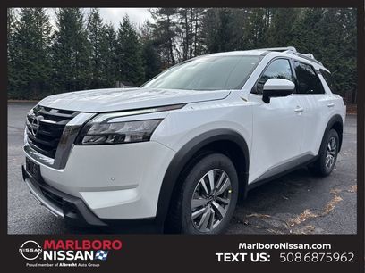 New 2025 Nissan Pathfinder SL