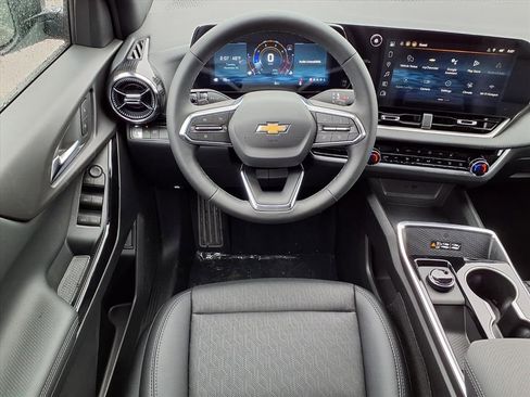 New 2026 Chevrolet Equinox LT image 11