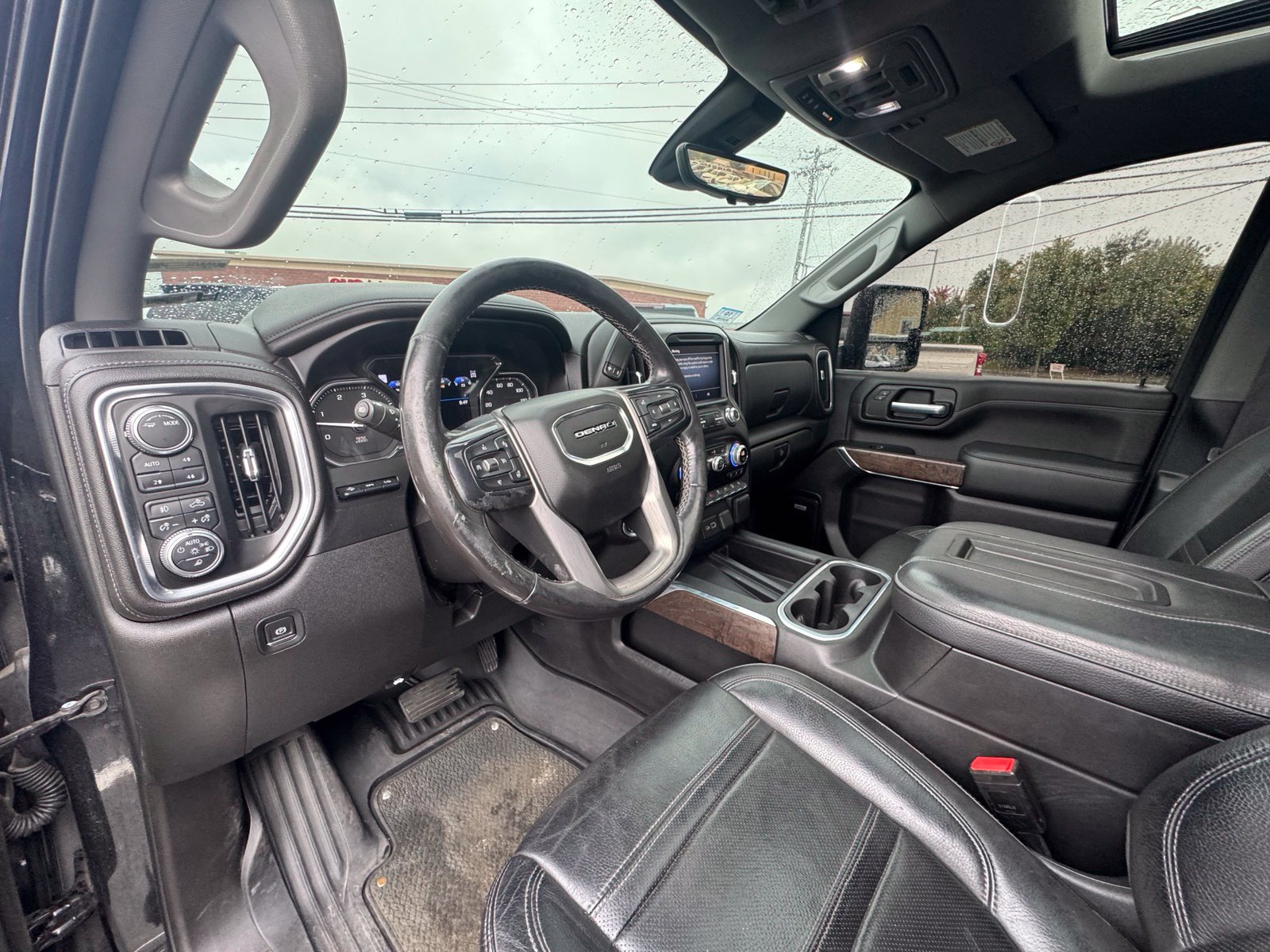 Used 2021 GMC Sierra 2500 Denali w/ Denali Black Diamond Edition AWD/4WD image 16