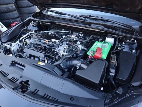 Used 2019 Toyota Camry SE image 31