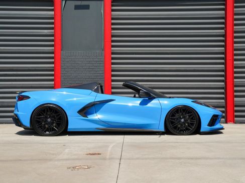 Used 2024 Chevrolet Corvette Stingray Convertible w/ 1LT RWD image 15