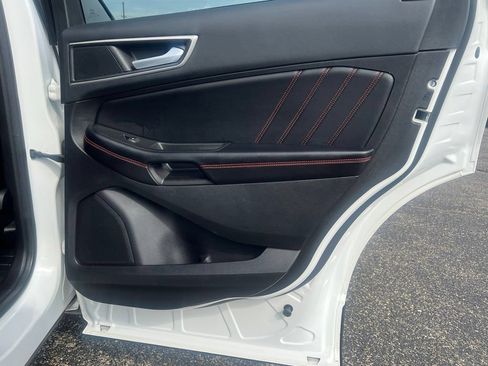 Used 2022 Ford Edge ST-Line w/ Class II Trailer Tow Package AWD/4WD image 37