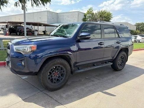 Used 2024 Toyota 4Runner SR5 Premium w/ Moonroof Package RWD image 5
