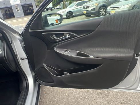 Used 2020 Chevrolet Malibu LS w/ LPO, Convenience Package 1 image 29