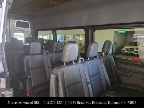 Used 2025 Mercedes-Benz Sprinter 2500 image 14