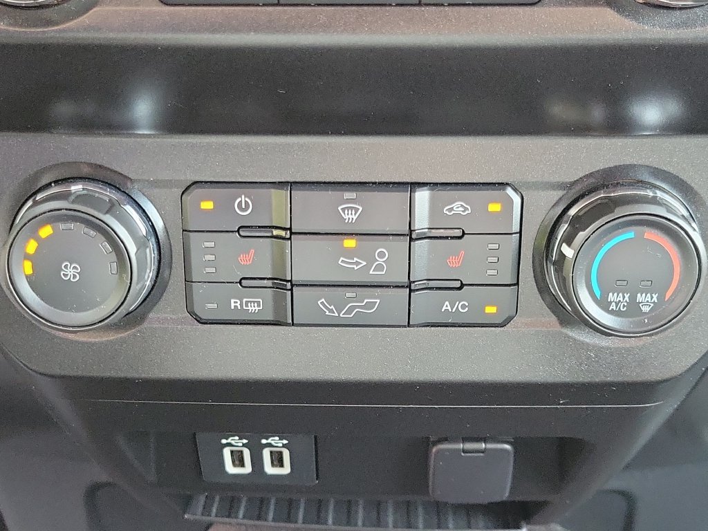 Used 2019 Ford F150 XLT w/ Equipment Group 302A Luxury AWD/4WD image 31