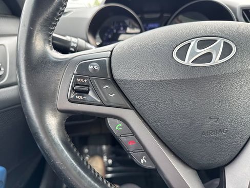 Used 2014 Hyundai Veloster Turbo image 40