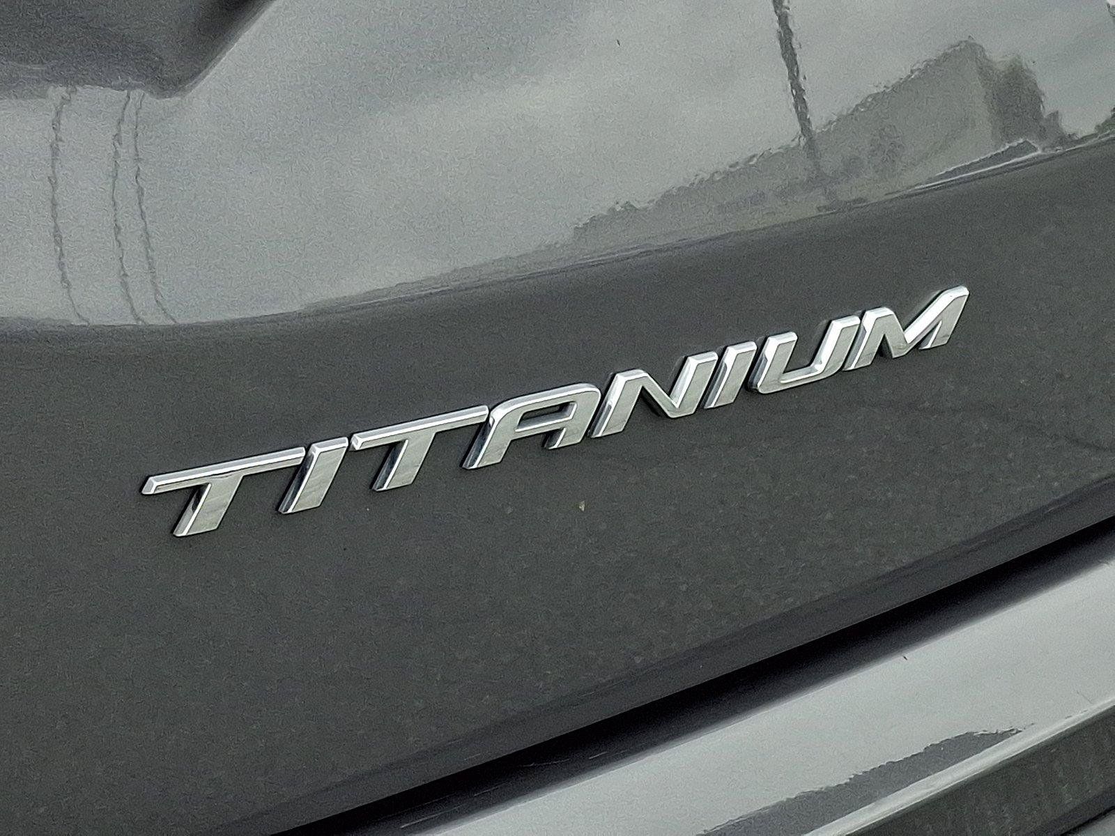 Used 2024 Ford Edge Titanium AWD/4WD image 27