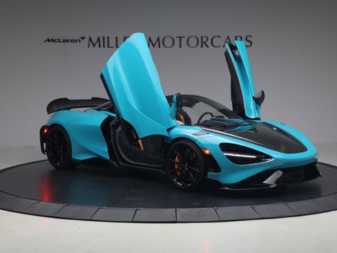 Used 2022 McLaren 765LT RWD image 20