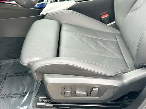 Used 2025 BMW X3 xDrive30i w/ M Sport Package image 17